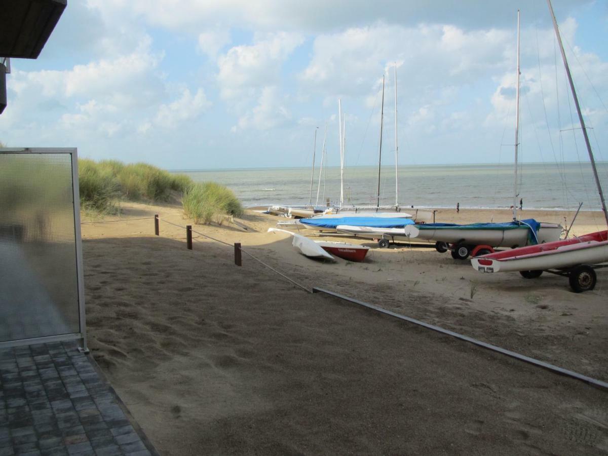 Malibu Beach Koksijde Exteriör bild