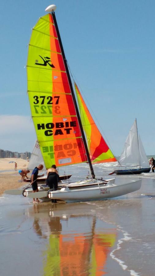 Malibu Beach Koksijde Exteriör bild